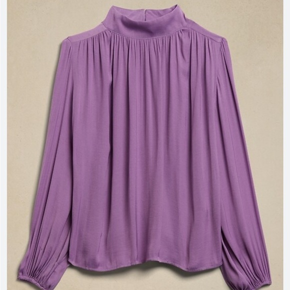 BANANA REPUBLIC FACTORY NWT Purple high neck blouse with button detail size M - Picture 1 of 10